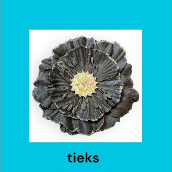 Tieks One Black Flower Box Topper with Faux Rhinestones in Center TT-1 - Picture 1 of 3